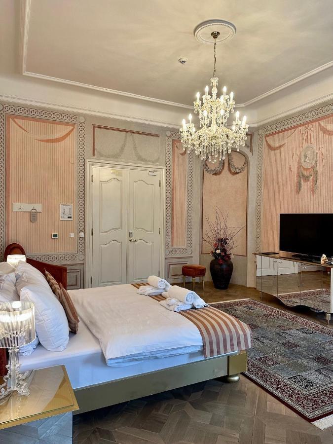 Art Hotel Kastiel Tomášov Exteriör bild