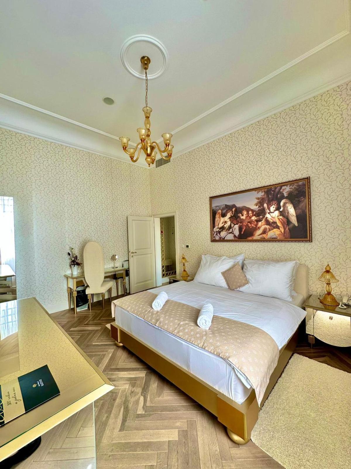 Art Hotel Kastiel Tomášov Exteriör bild