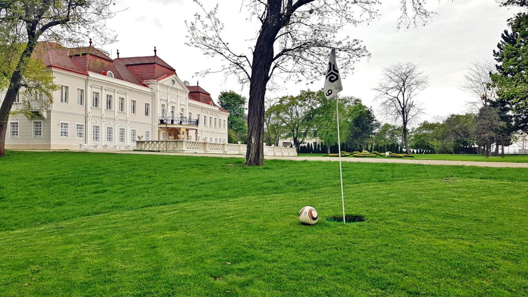 Art Hotel Kastiel Tomášov Exteriör bild